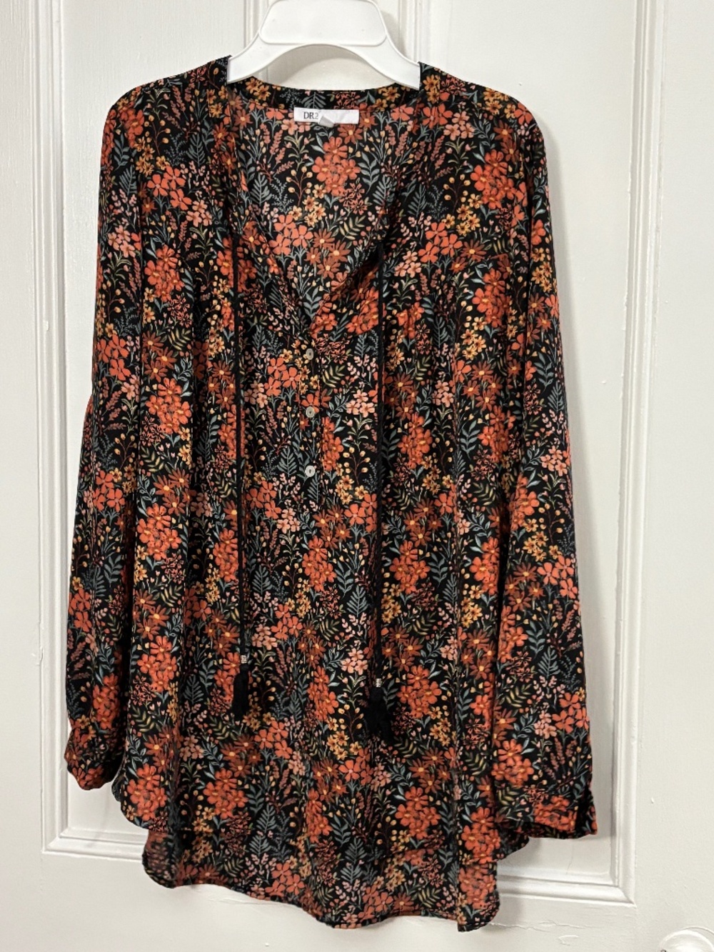 DR2 black multi ditsy floral print popover blouse